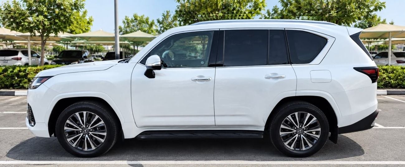 Lexus LX600 SIGNATURE