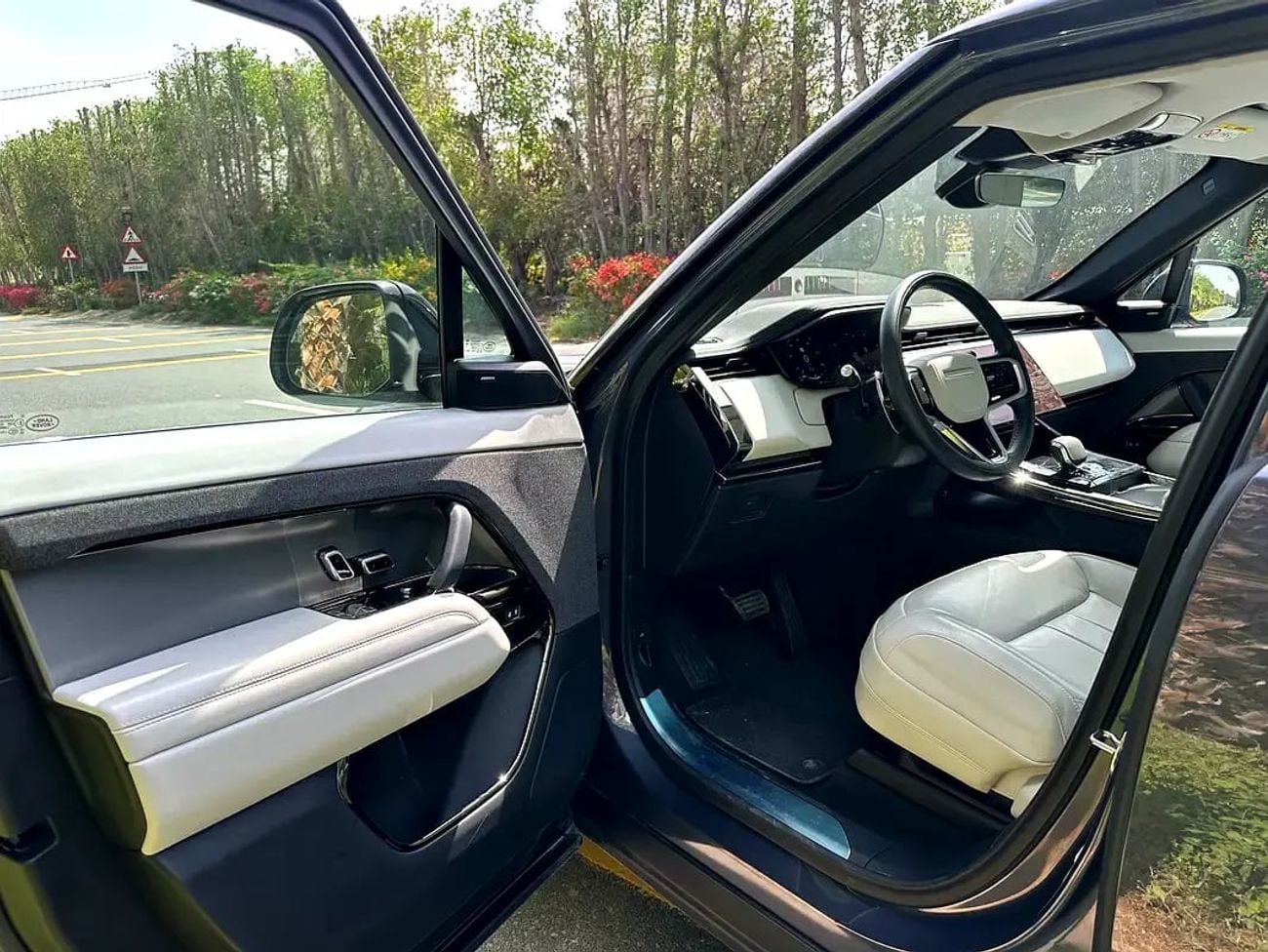 Land Rover Range Rover Sport SE D250 | Diesel Engine | 3.0-liter V6 250 HP | As