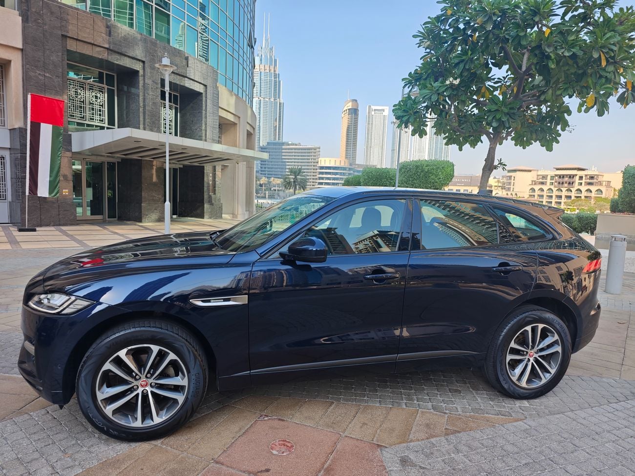 جاكوار F بيس آر سبورت R-SPORT