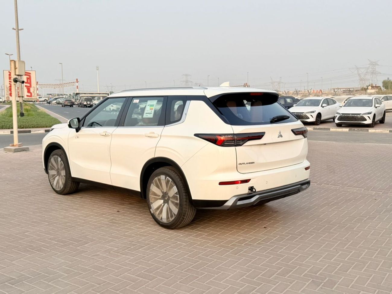 Mitsubishi Outlander PREMIUM LAUNCH EDITION
