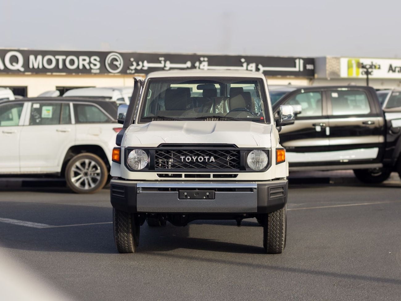 Toyota Land Cruiser 70 LC76 LX EXPORT ONLY - LC76 2.8 E Automatic - Basic with diff lock
