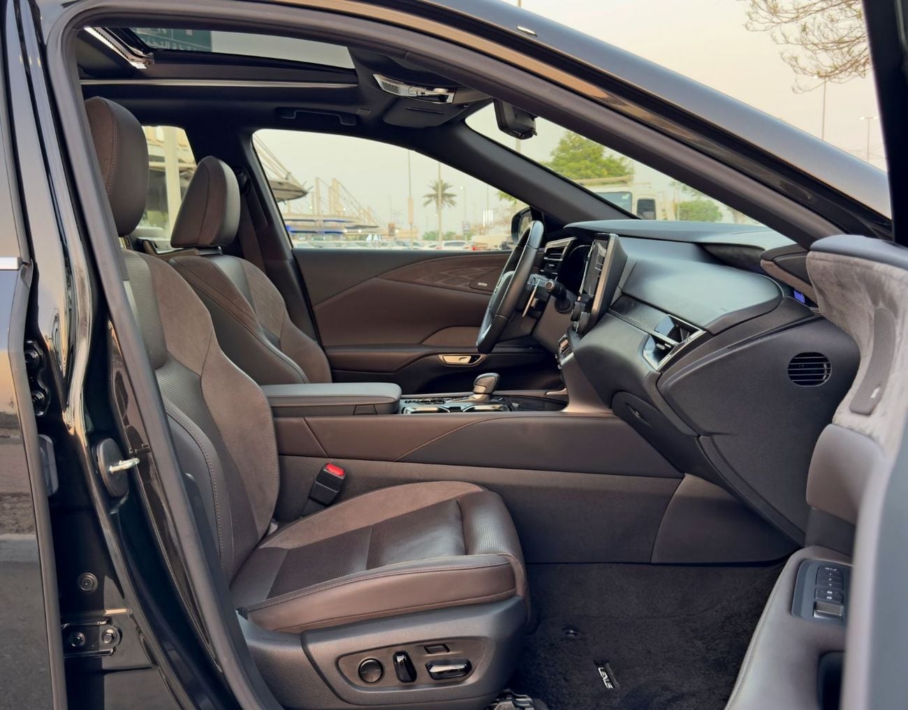 لكزس RX 350h PLATINUM