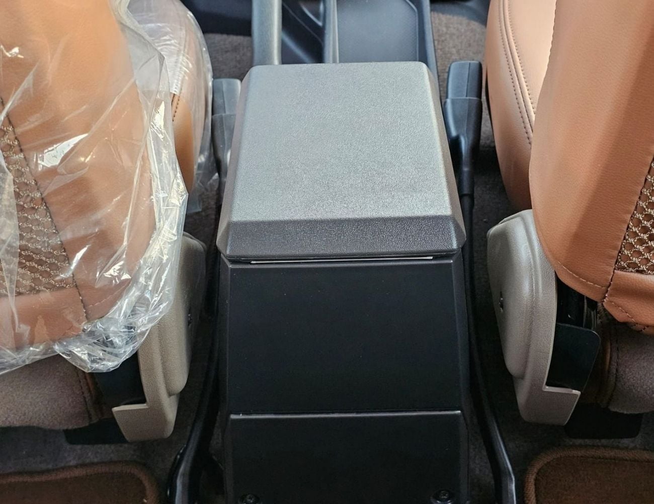 Toyota Land Cruiser 70 LC76 LX HARDTOP 5DOOR || 4.0L PETOL A/T 4WD | RADAR | DIFF-LOCK | FULL OPTION (CODE # 76PAFRE)