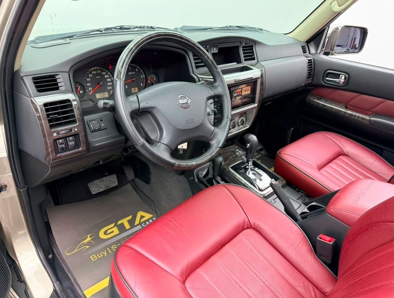 Nissan Patrol SUPER SAFARI 2024 Nissan Patrol Super Safari Al Ostoura, Nissan Warranty+Full Service History, GCC Specs