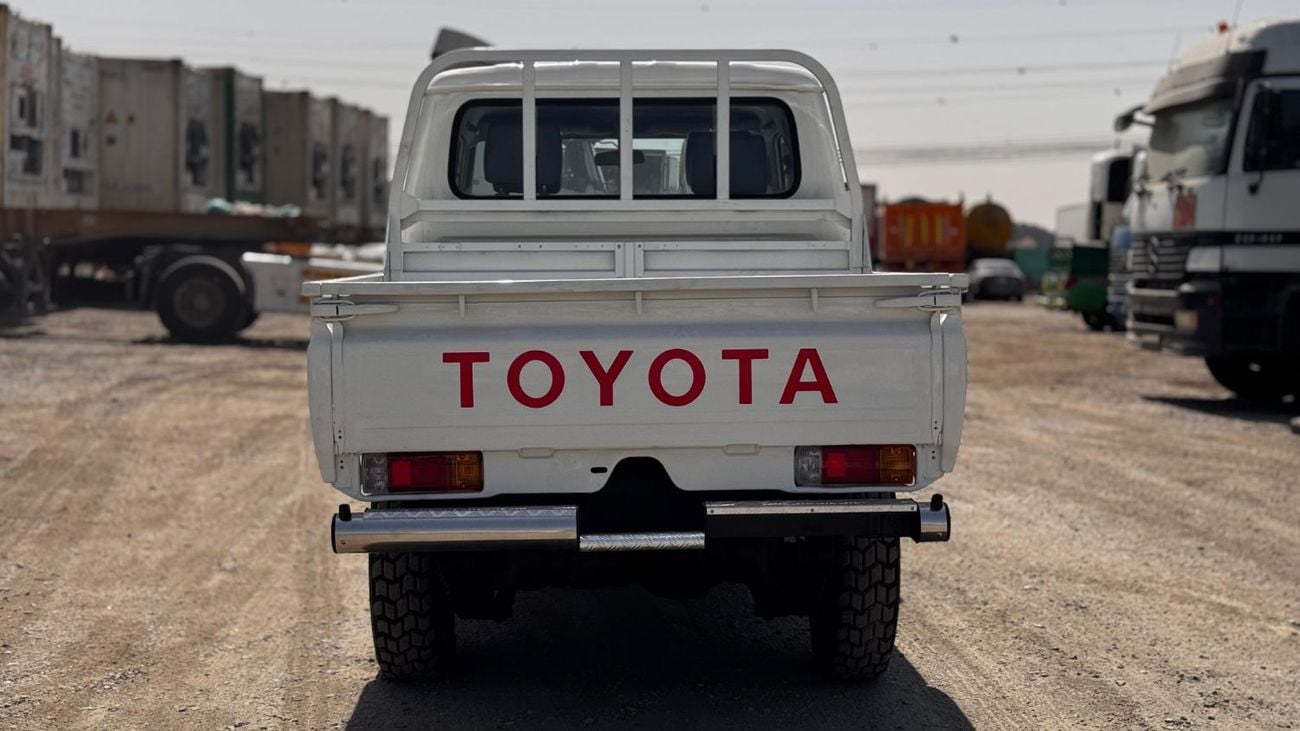 Toyota Land Cruiser Pick Up
