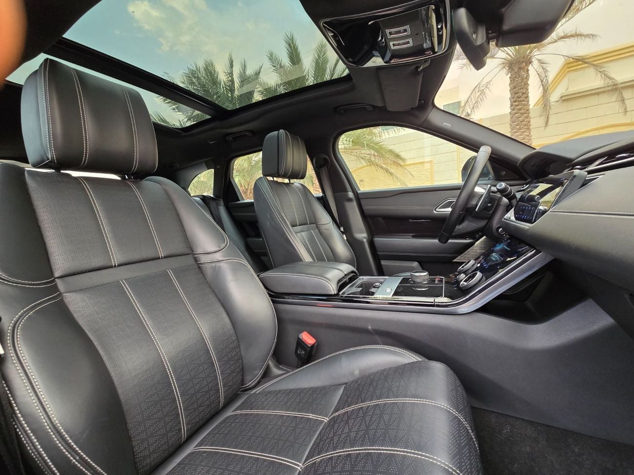 Land Rover Range Rover Velar R-DYNAMIC HSE