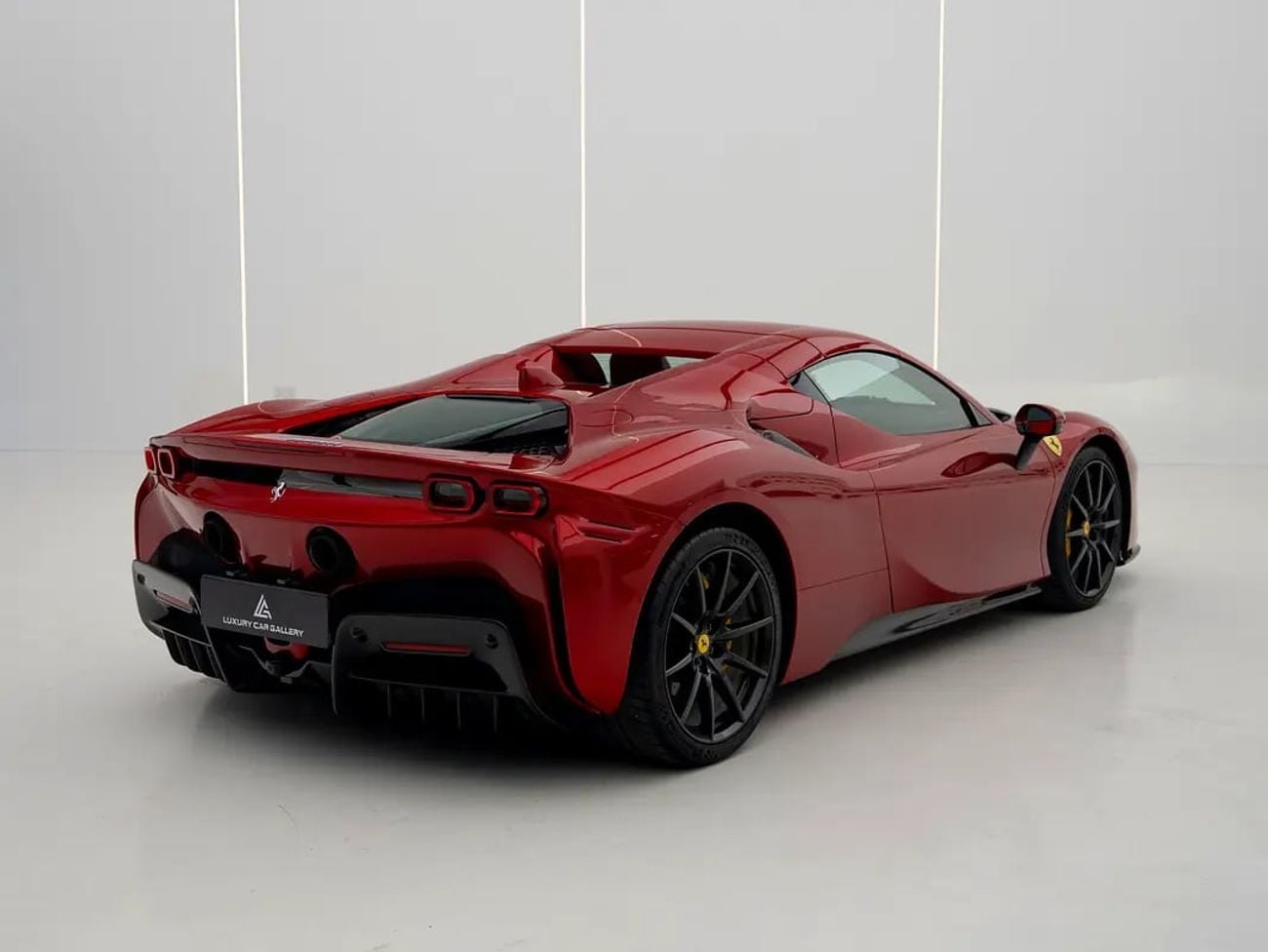فيراري SF90 ستراديل سبايدر BRAND | CARBON FIBRE WHEELS | SPECIAL 4-LAYER PAINT
