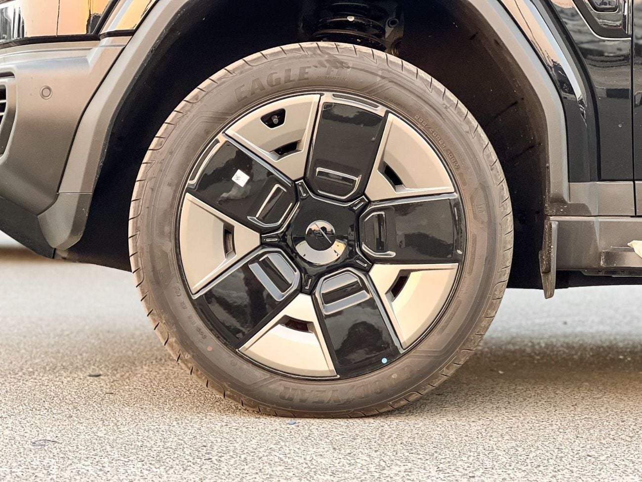 شيري آي كار V27 2027 iCAUR V27 الرائدة 1.5 لتر AWD REEV (تسجيل محلي وتصدير)