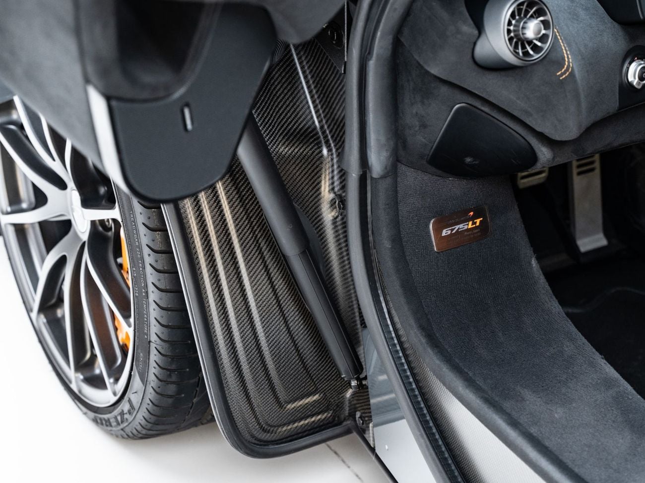 McLaren 675LT COUPE