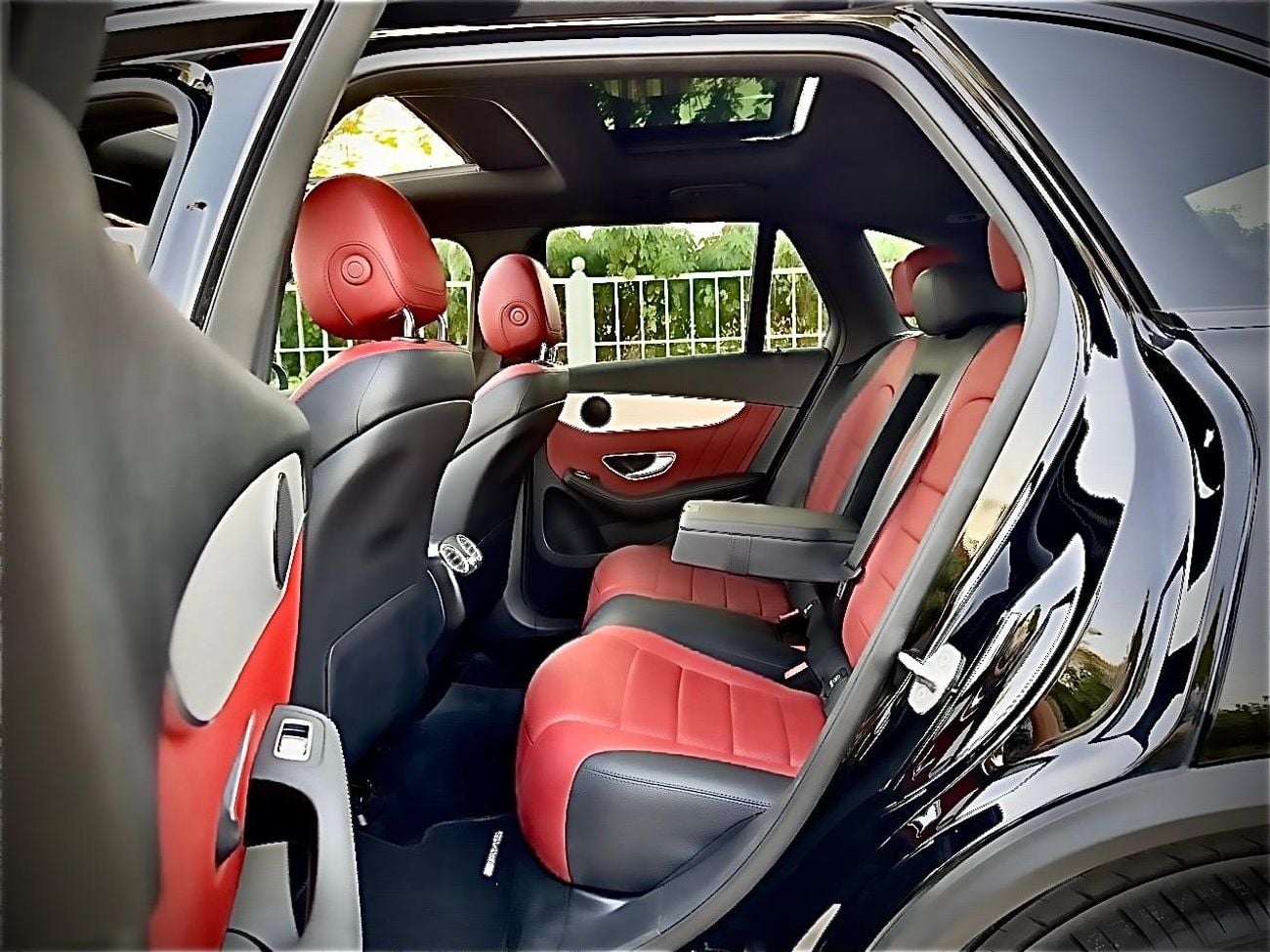 Mercedes Benz GLC 300 E 4MATIC PREMIUM