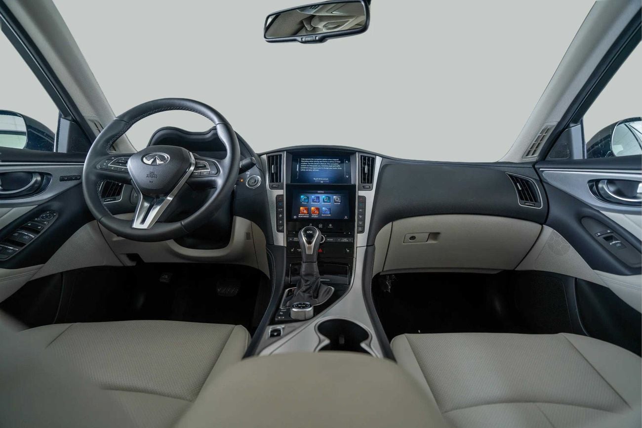 Infiniti Q50 LUXE 3.0