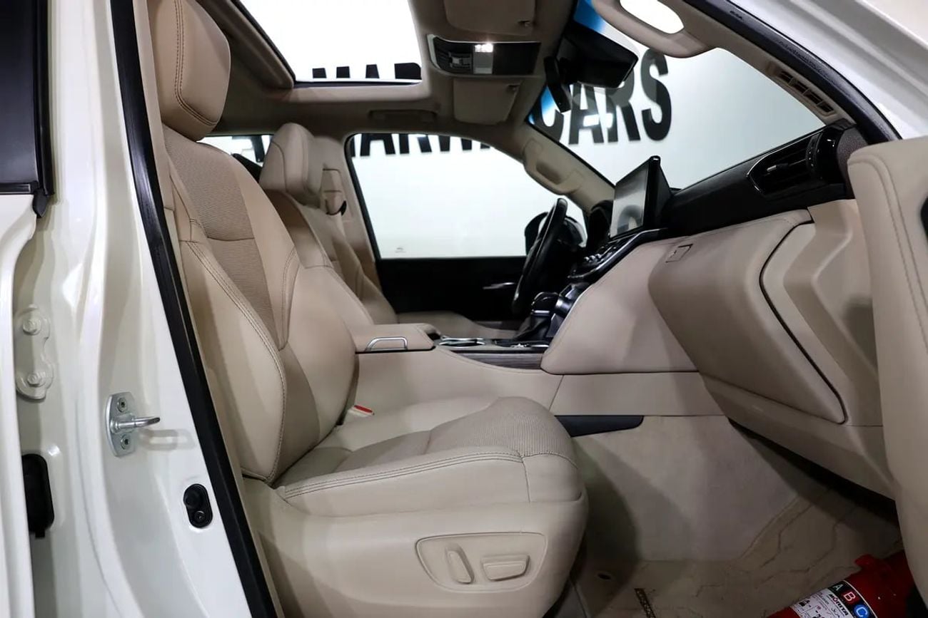 Toyota Land Cruiser VXR GCC Specs-Under warranty-in impeccable condition