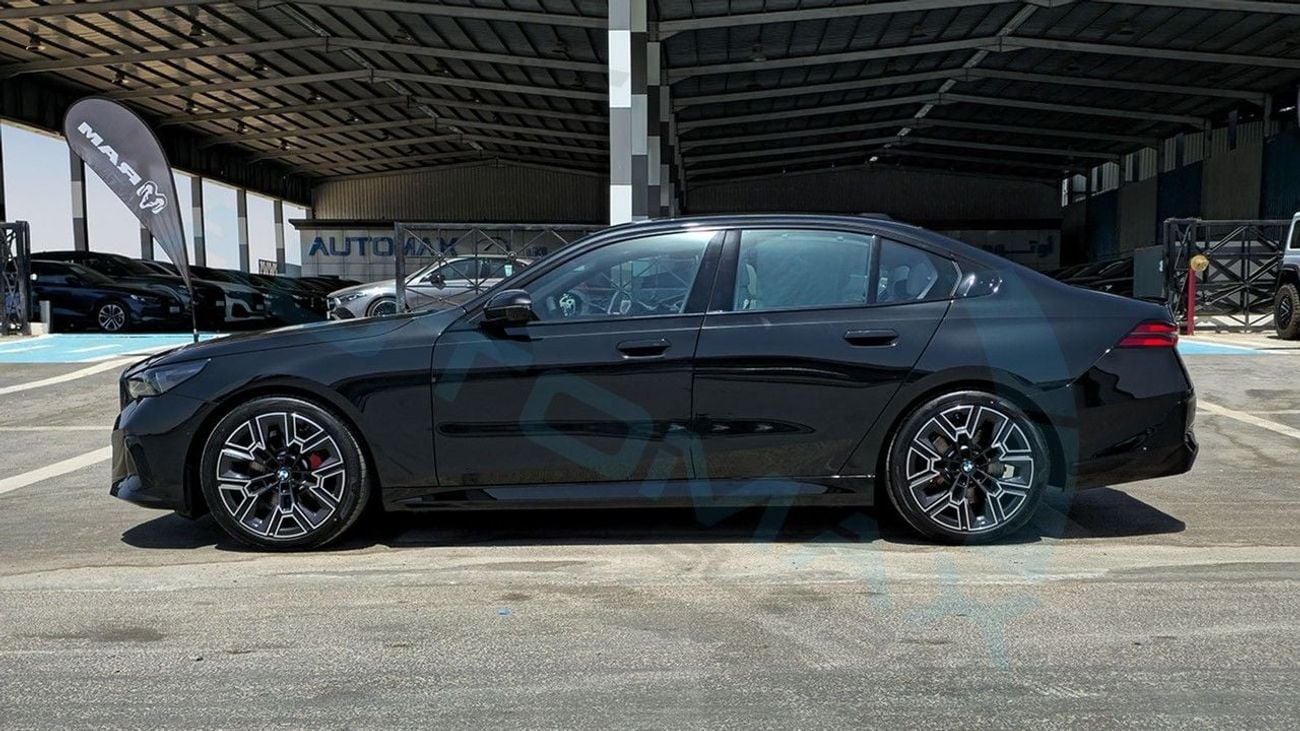 BMW 520i LUXURY M SPORT (For Export , НА ЭКСПОРТ) 2027 520i M 2.0T Mild-Hybrid GCC Без пробега