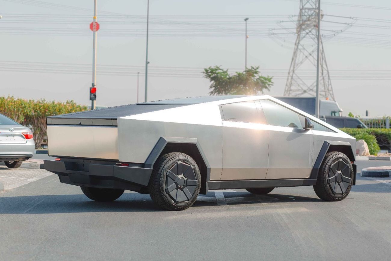 تسلا سايبرتراك FOUNDATION SERIES AWD