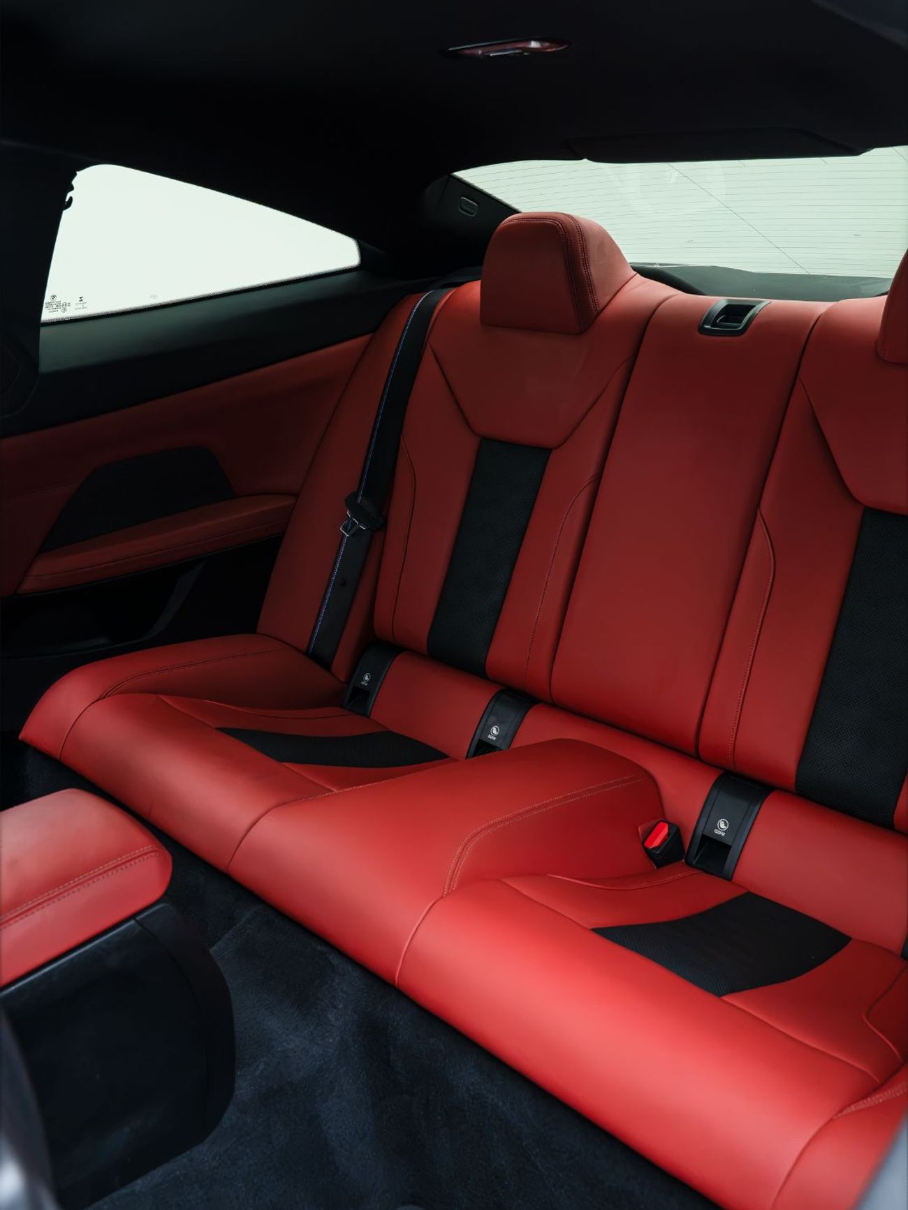 بي أم دبليو M4 COMPETITION M XDRIVE