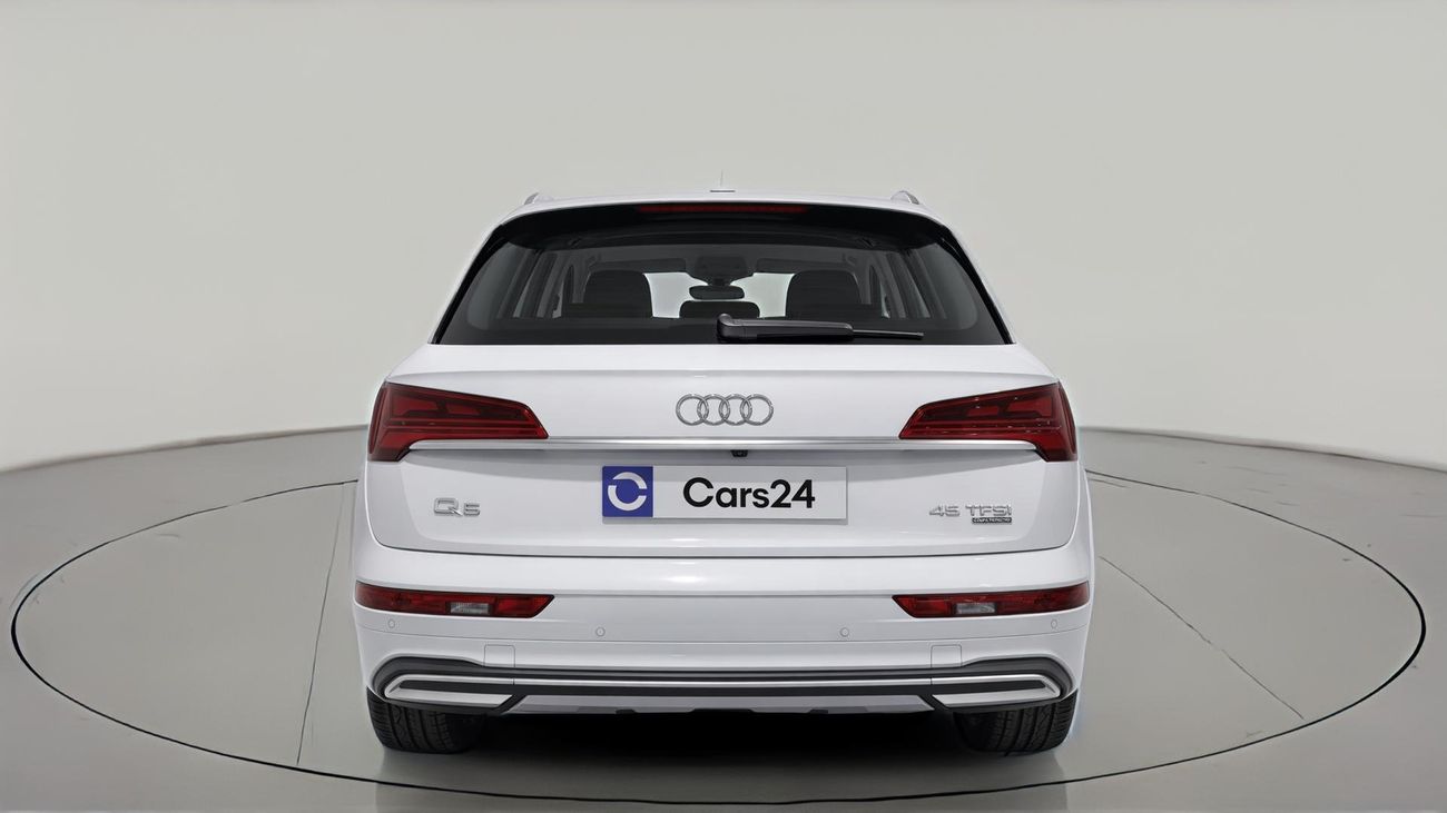 أودي Q5 45 TFSI كارس24 هي سوق ضخم للسيارات المستعملة موثوق ومضمون ٪كارس24 هي سوق ضخم للسيارات المستعملة موثوق ومضمون