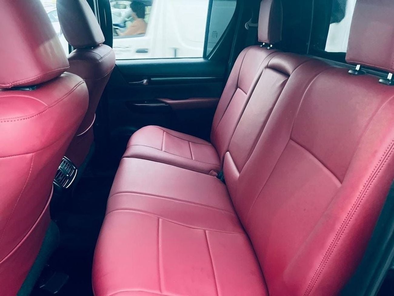 Toyota Hilux DLS 2.8L Toyota Hilux pickup Diesel 2.8L Double cabine