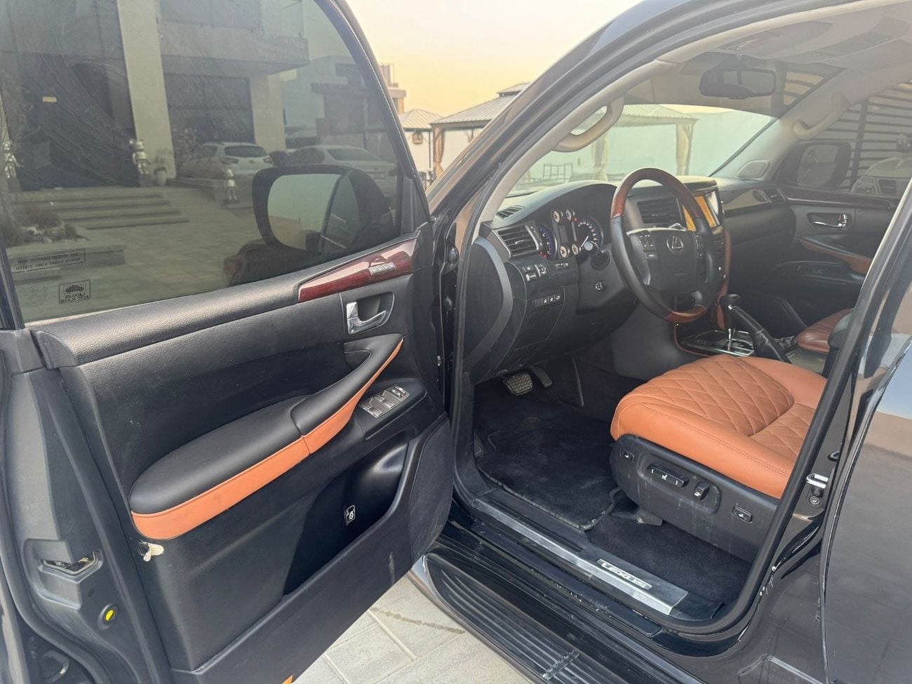 Lexus LX570 TOP