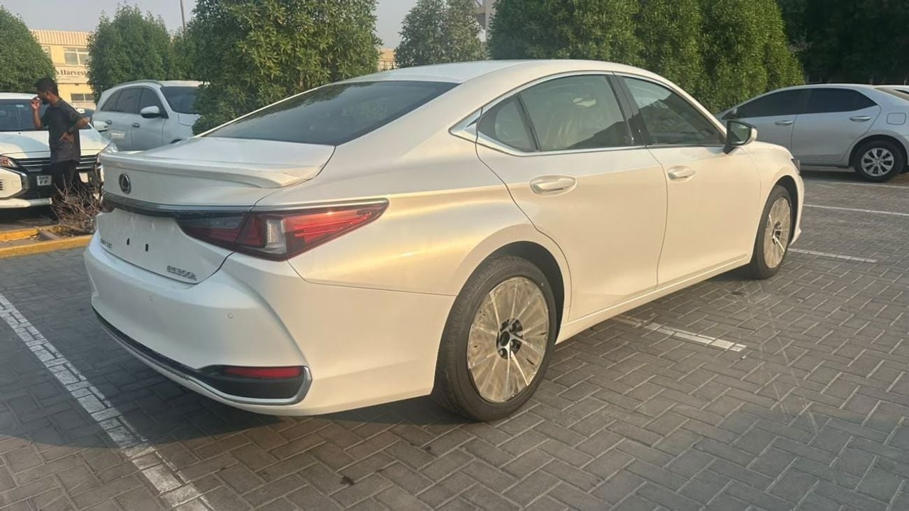 Lexus ES300h PLATINUM