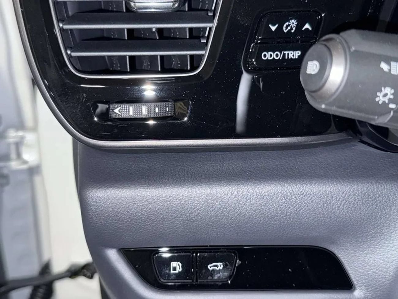 لكزس NX350h PLATINUM