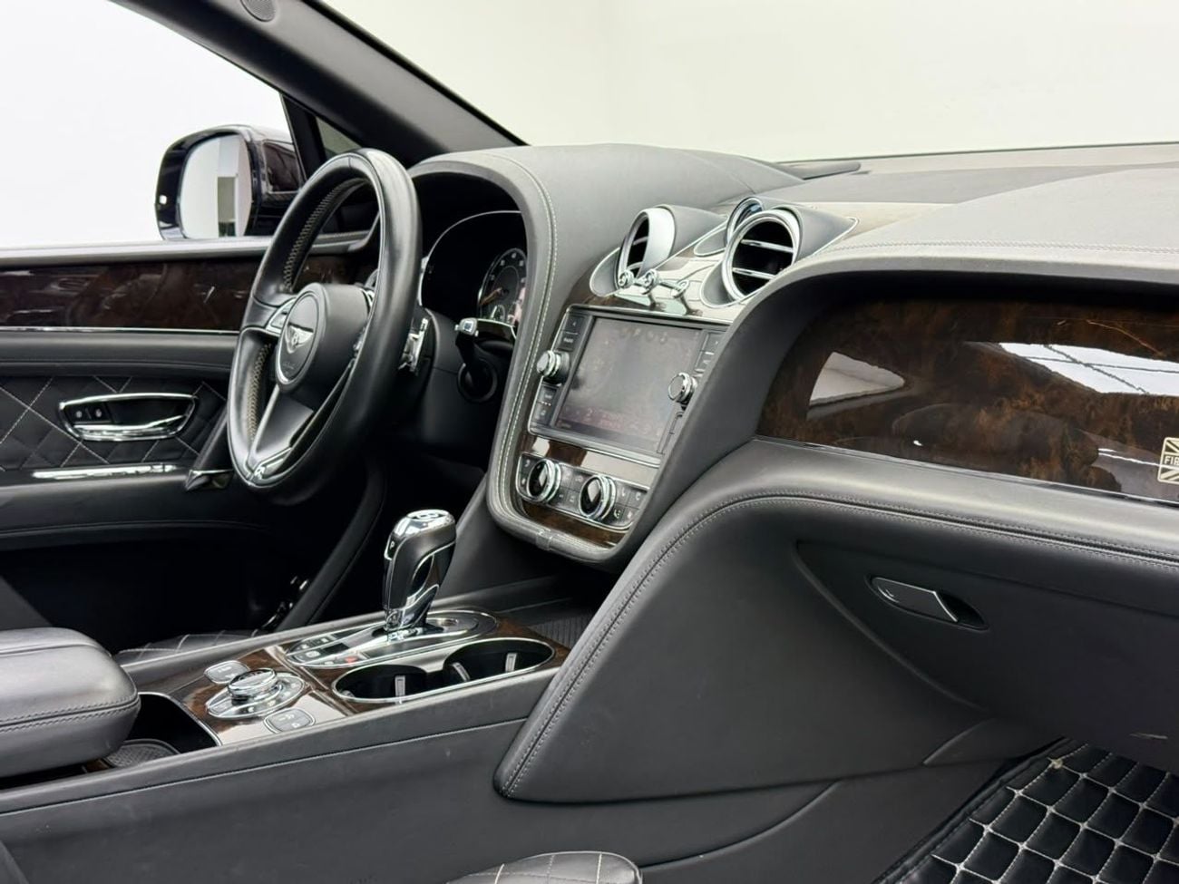 Bentley Bentayga FIRST EDITION 2017 Bentley Bentayga, Full Service History, Night Vision, Fully Loaded, Excellent Condition, Euro