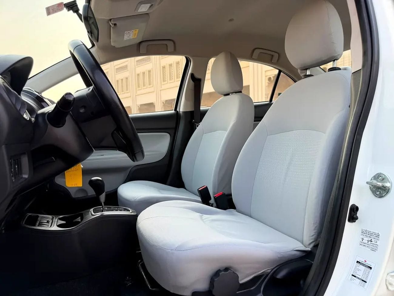 Mitsubishi Attrage GLX MID