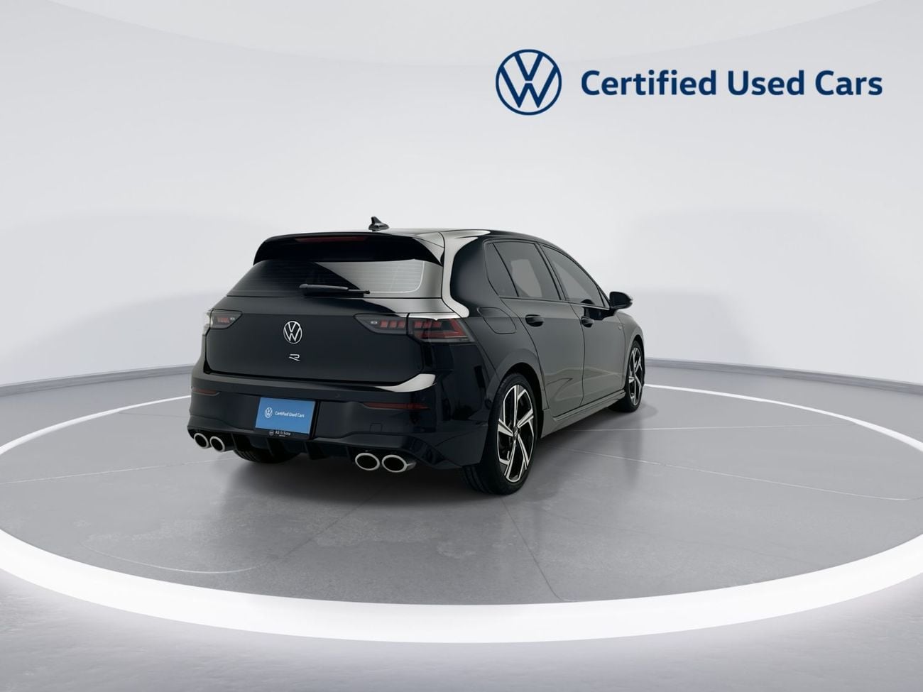 فولكس واجن جولف R 2.0L | Fabric Seats | 19" Estoril Alloys | Panoramic Roof