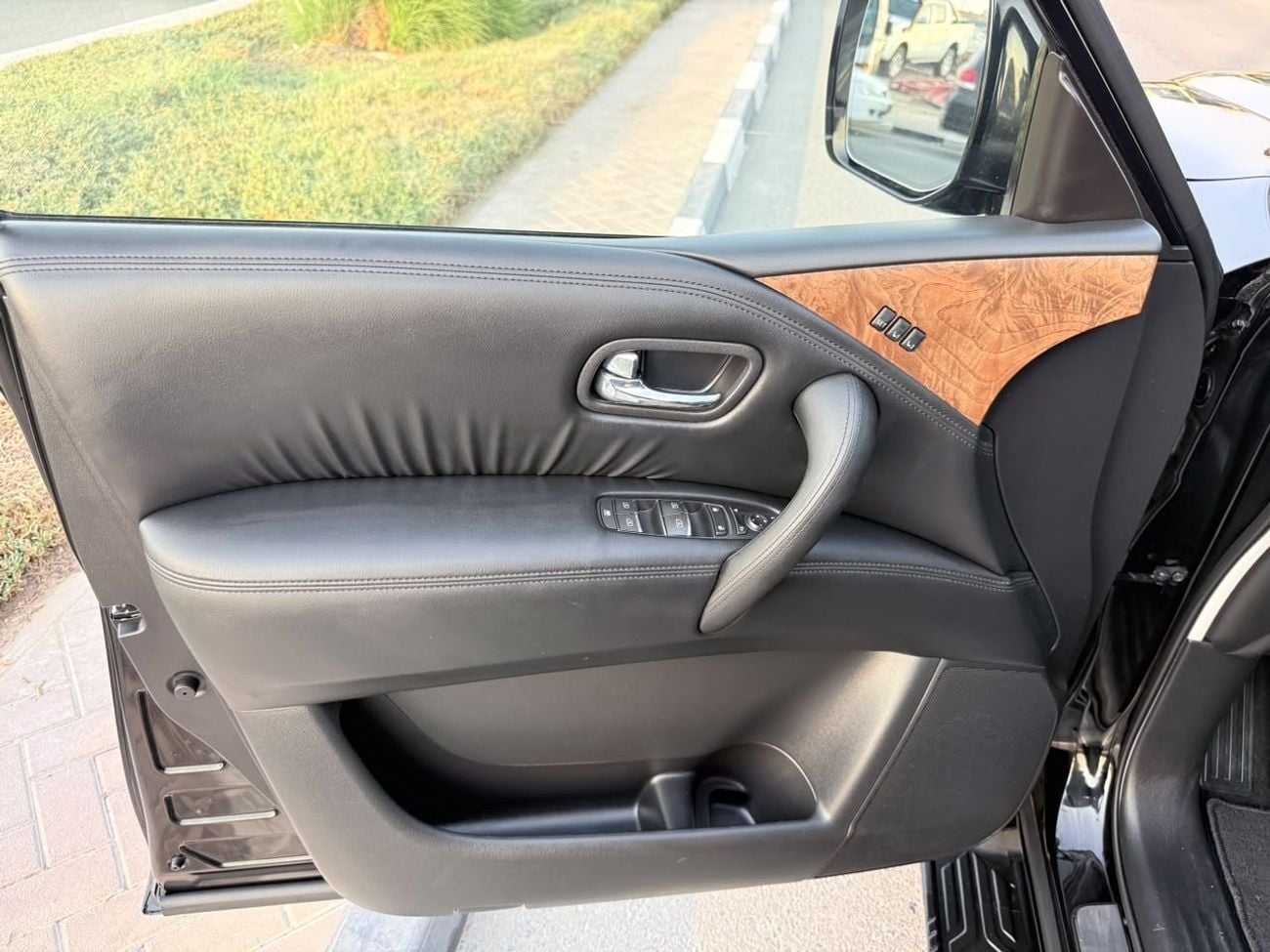 Nissan Armada SL full option 360 camera, sunroof