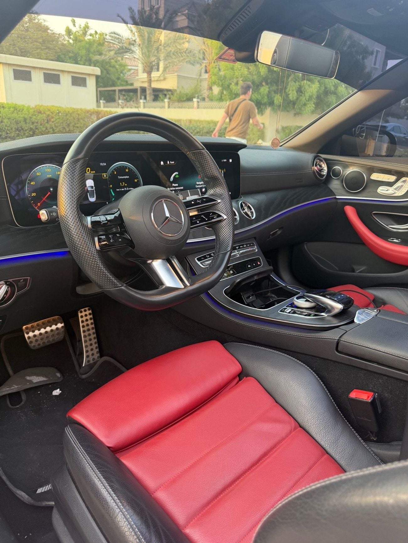 مرسيدس بنز E200 CABRIO