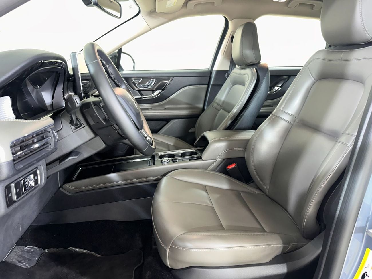 Lincoln Corsair RESERVE COR123 / AL TAYER MOTORS / AL QOUZ SHOWROOM