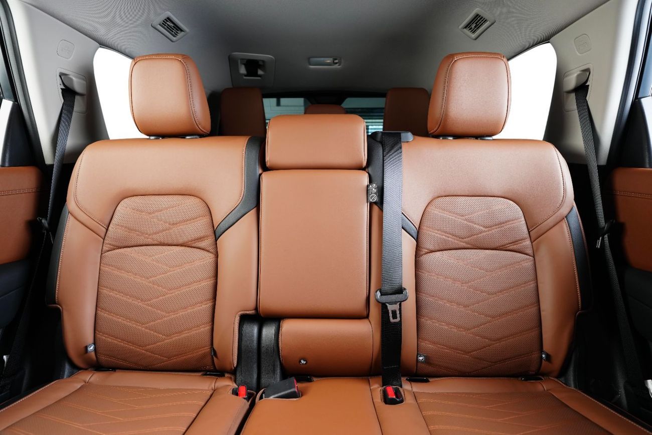 Nissan Pathfinder SL 4WD-7 Seats-Low Mileage-warranty valid till 2031 & service contract valid till 2029