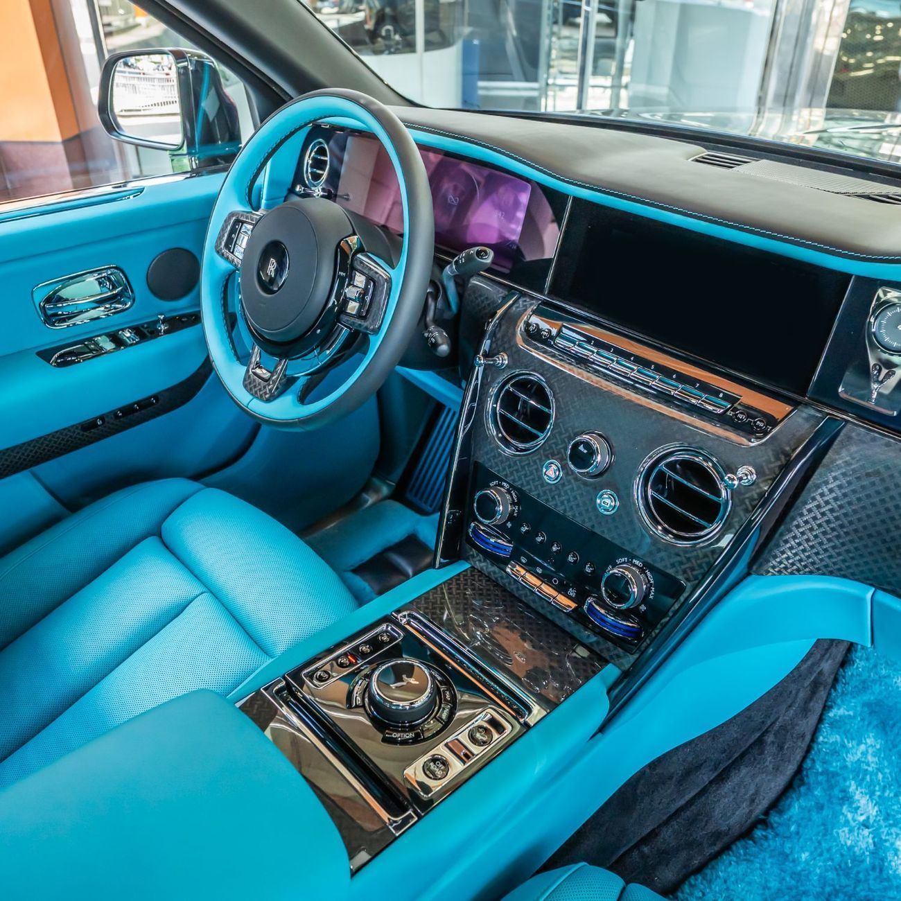 Rolls Royce Cullinan BLACK BADGE