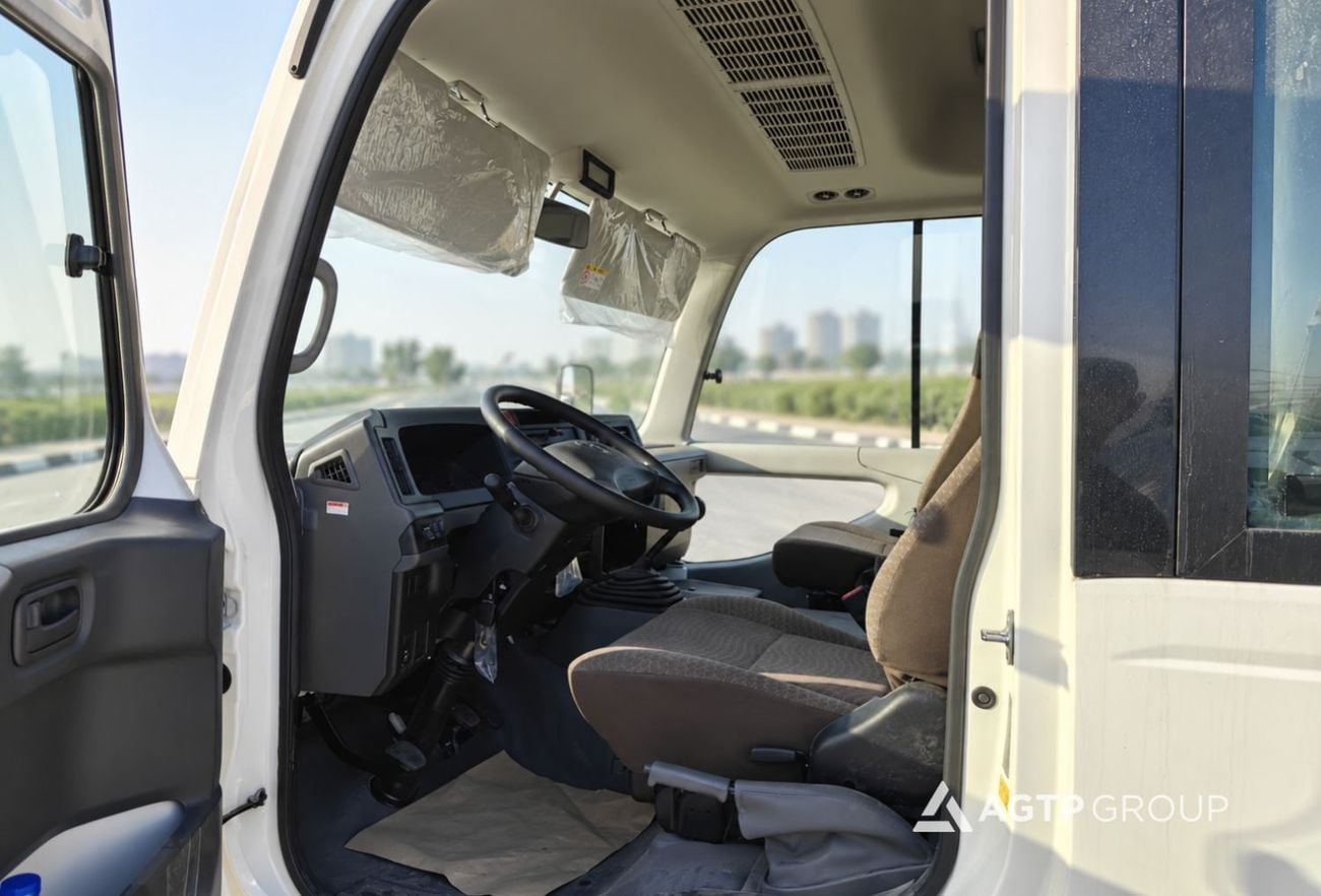 تويوتا كوستر 4.2L 23 SEATER ديزل | 2026 | كاملة المواصفات | ناقل حركة يدوي | مواصفات خليجية