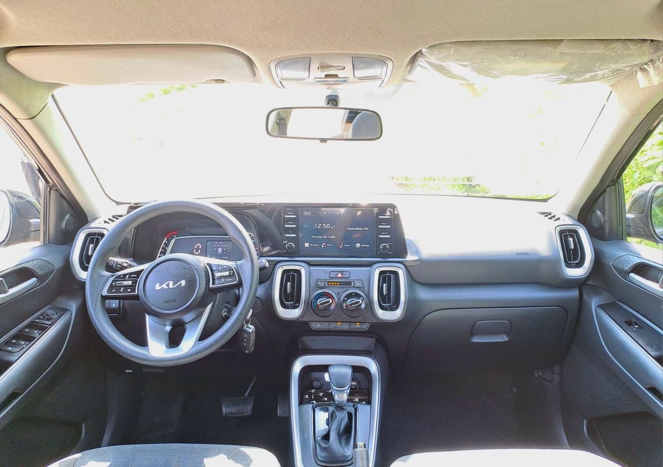 Kia Sonet EX 760-Monthly| NO CONVENIENCE CHARGES | GCC l ACCIDENT FREE.