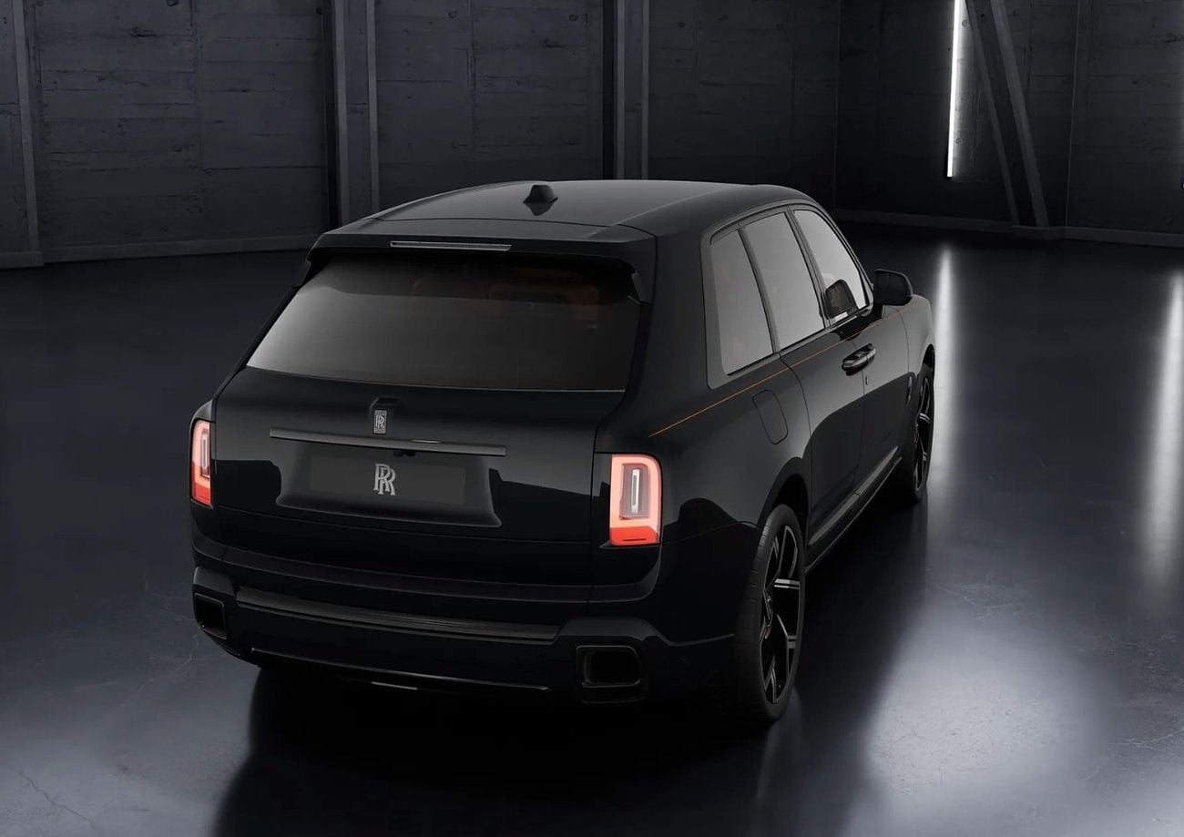 رولز رويس كولينان BLACK BADGE