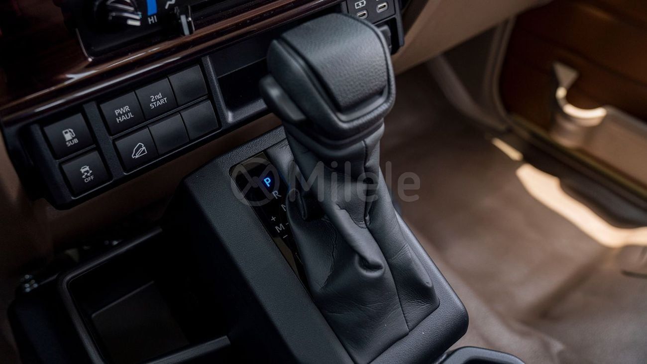 تويوتا لاند كروزر بيك أب 70 LX LX