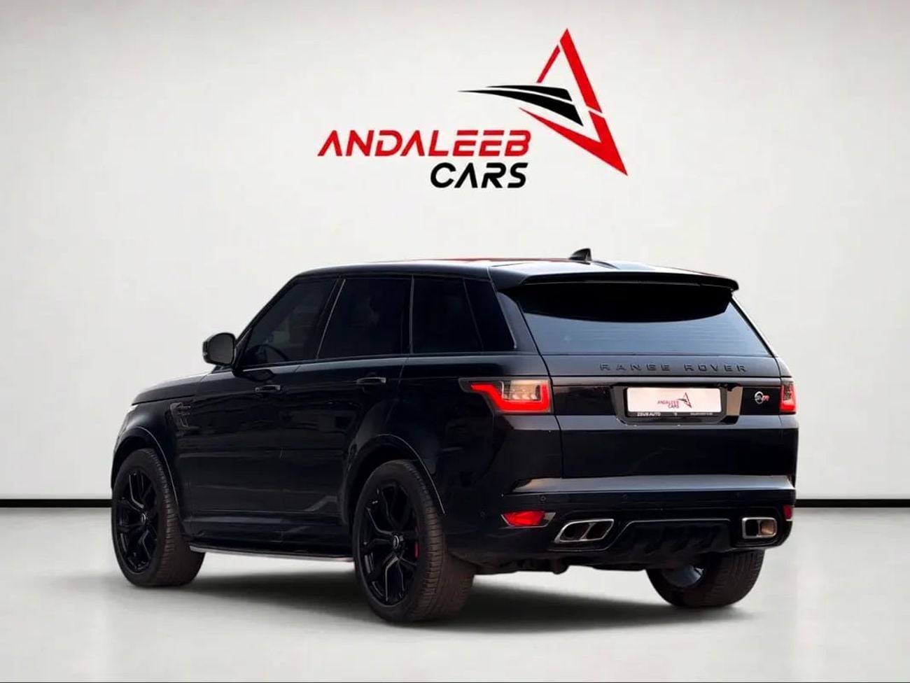 Land Rover Range Rover Sport SVR | 5.0L SUPERCHARGED V8 | 575 HP | GCC | | ORIGINAL PAINT