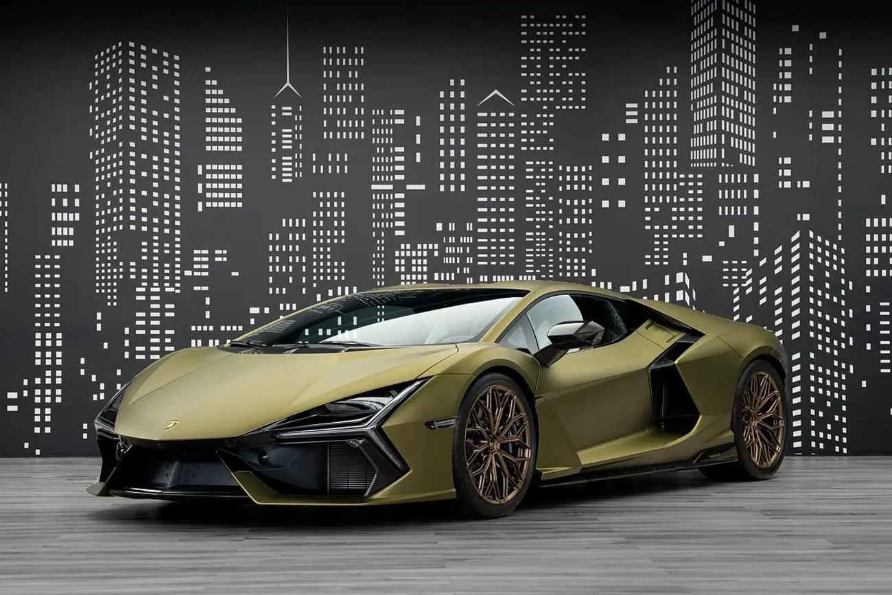 Lamborghini Revuelto