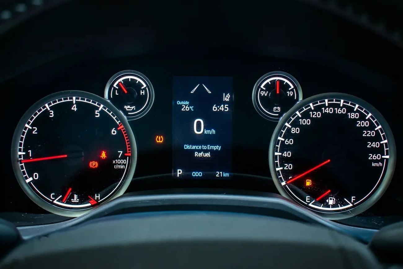 Toyota Land Cruiser GXR GCC Specs