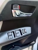 Toyota RAV4 XLE RAV4 XLE HV 4X4
