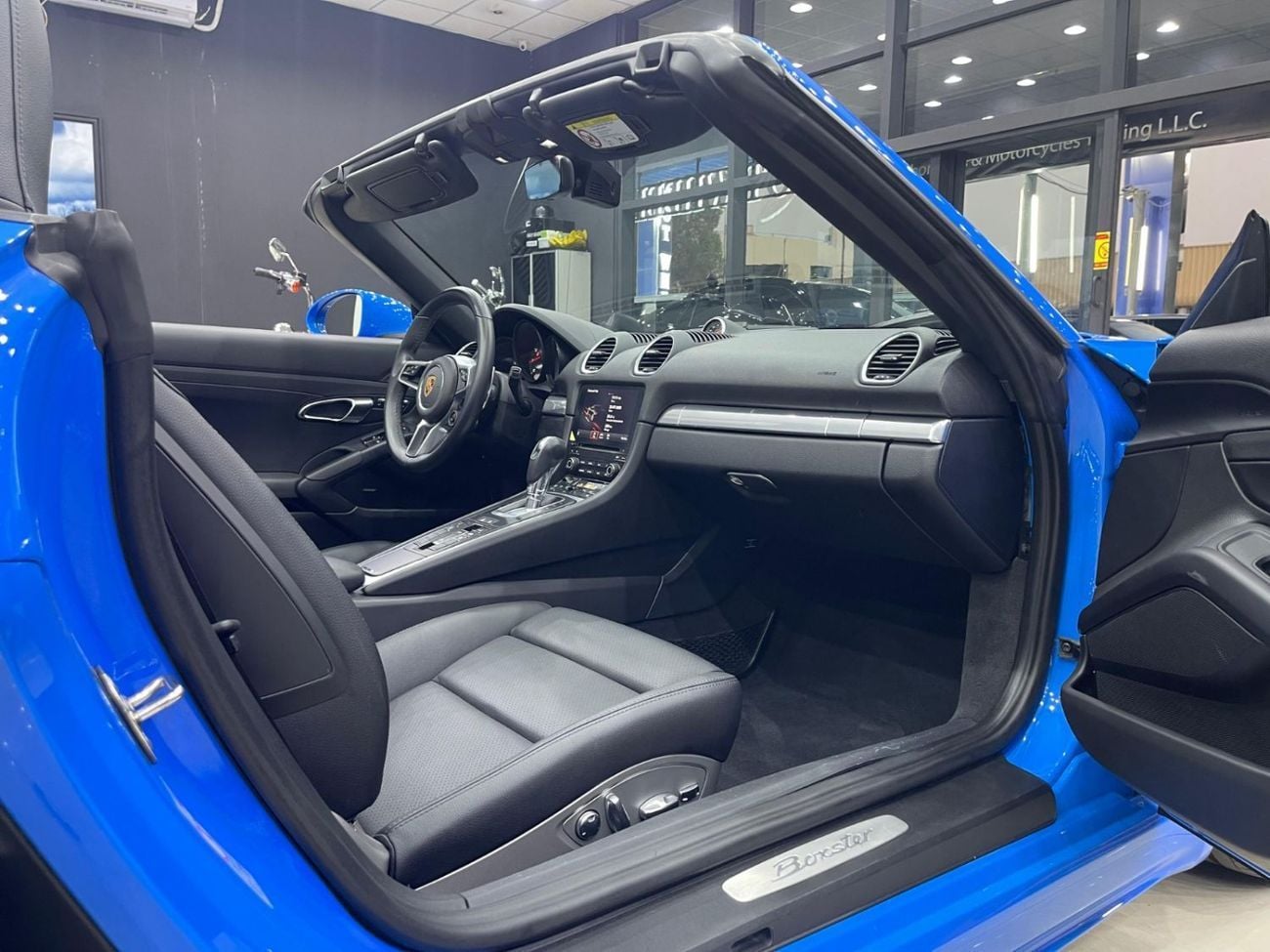 Porsche 718 Boxster STANDARD Std 2.0L A/T
