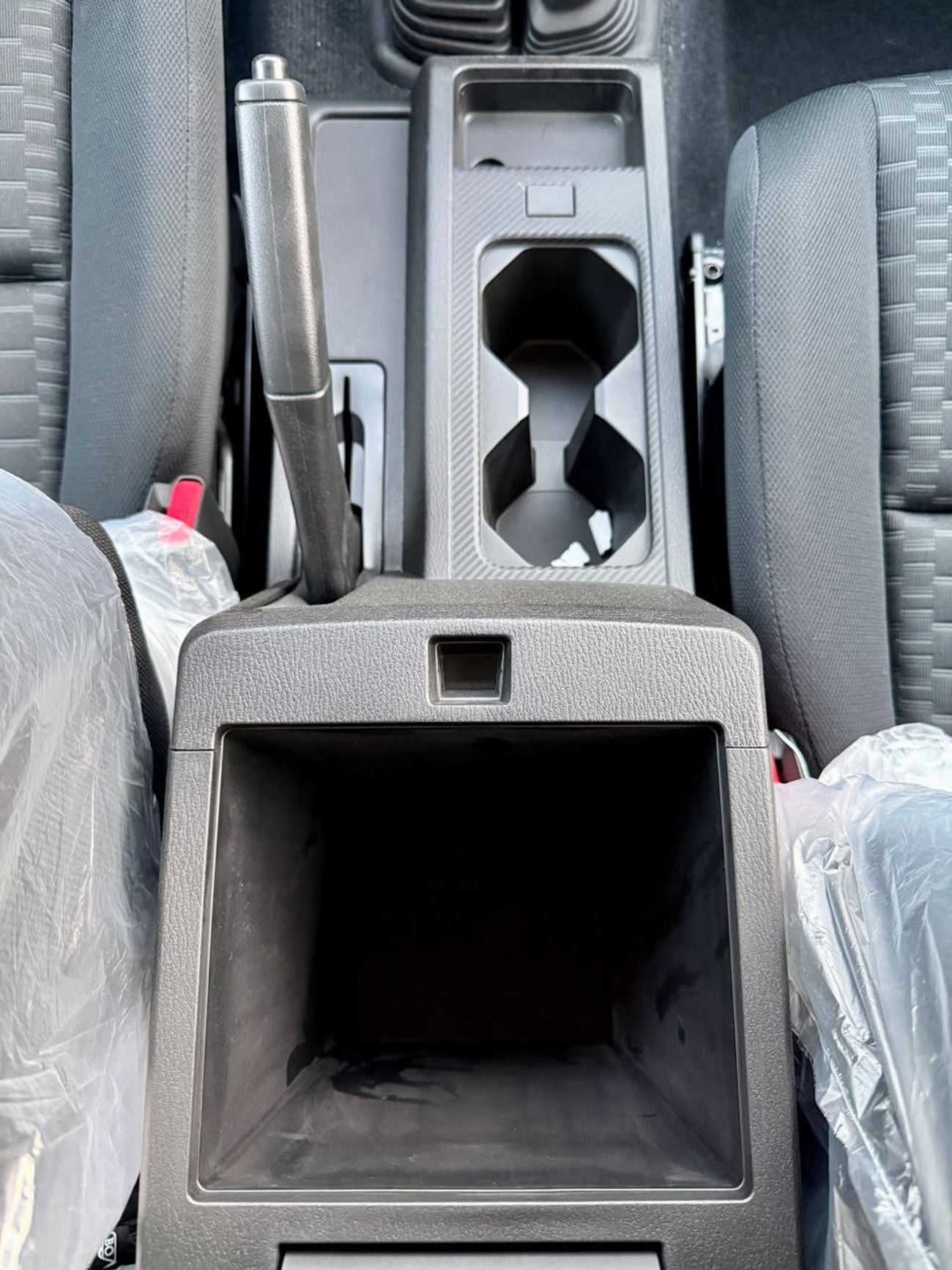 Mitsubishi L200 GLX MiTsUBiSHi - L-200 - M-Line - 2.4L - DC - MT - STaNDaRD - 2026 - WHiTE