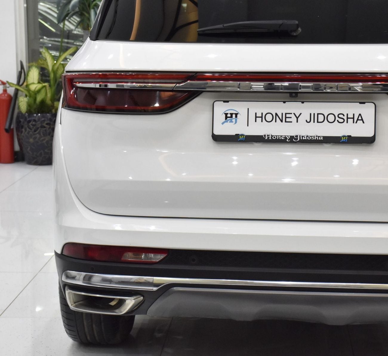 Jetour X90 Plus LUXURY EXCELLENT DEAL for our Jetour X90 Plus ( 2023 Model ) in White Color Chinese Specs