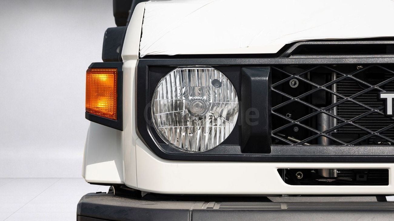 Toyota Land Cruiser Pick Up LC 78 HARDTOP 4.0L MT