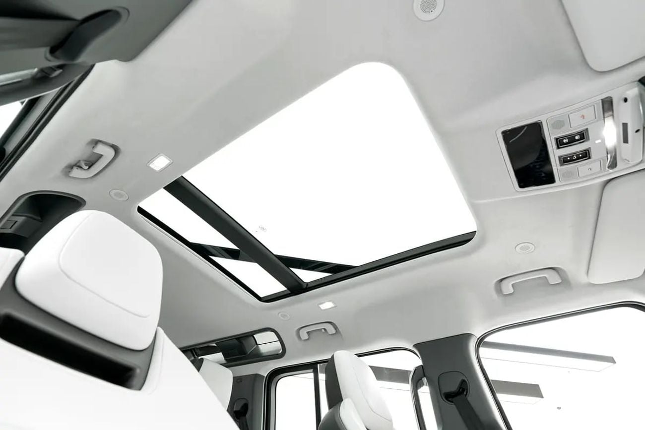 Land Rover Defender 110 Octa P635 GCC Specs