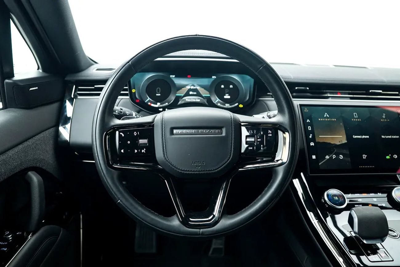 Land Rover Range Rover Sport HSE DYNAMIC P440e Plug-In Hybrid | 19,000 KM | Black Contrast Roof