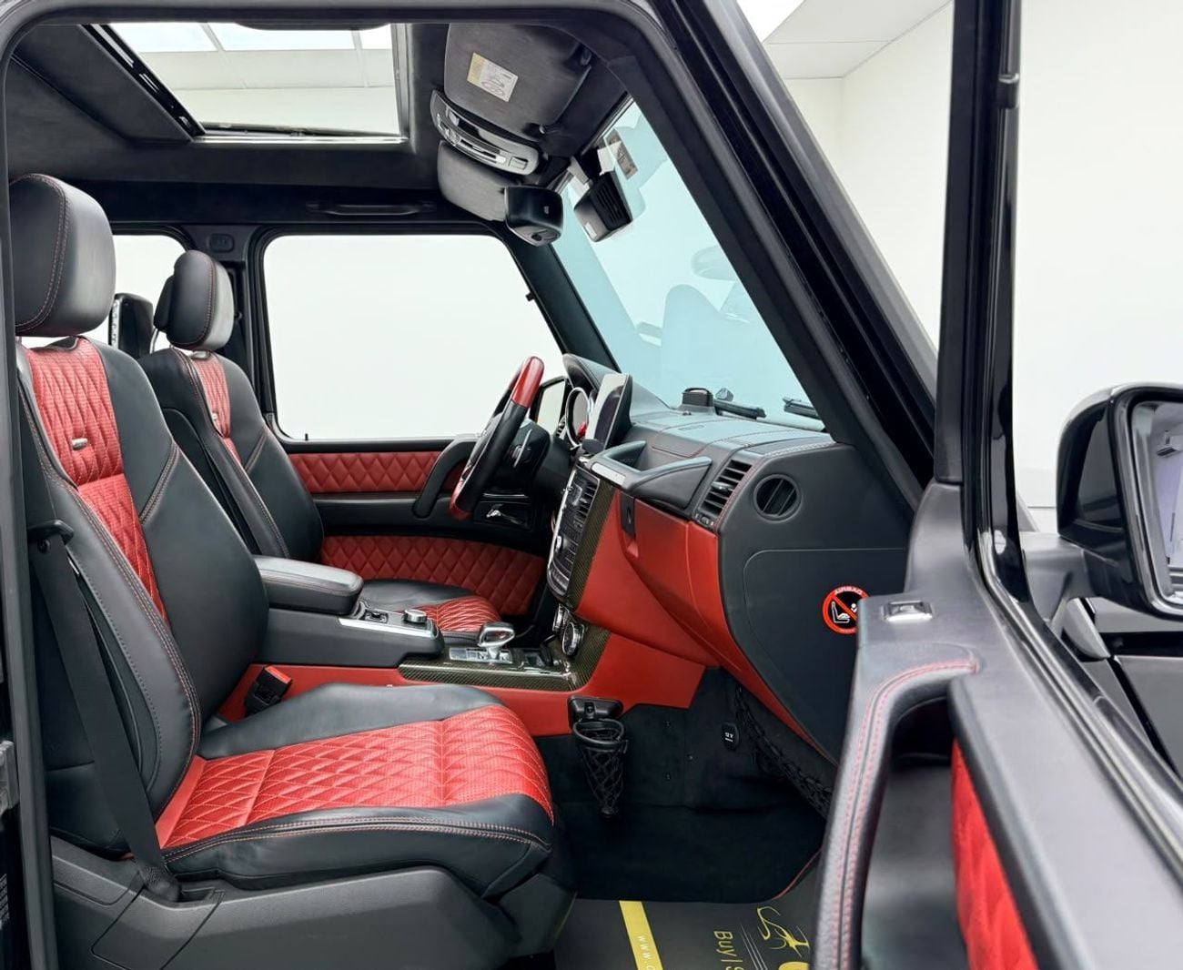 Mercedes Benz G63 AMG STANDARD 2018 Mercedes Benz G63 AMG, Full Service History, Carbon Fiber Interior, Fully Loaded, GCC