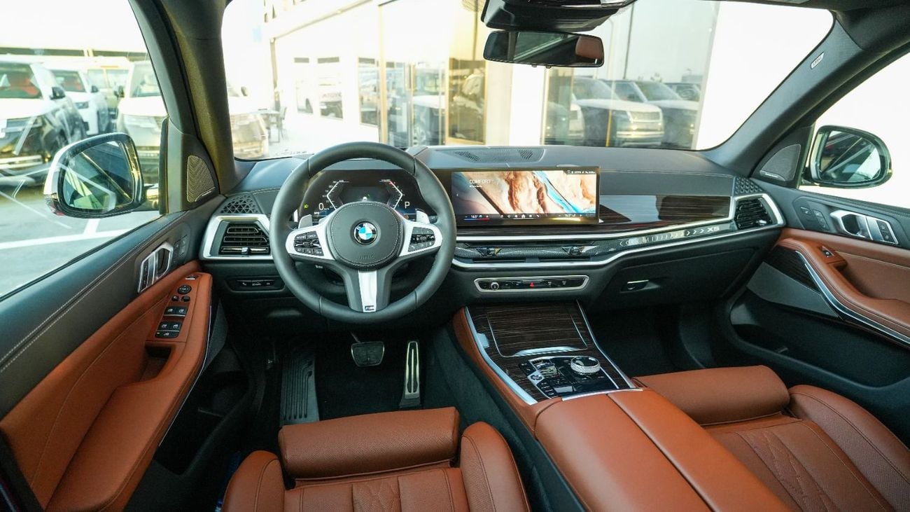 بي أم دبليو X5 XDRIVE40i M SPORT PRO أبيض معدني - بني فاتح، إصدار 2026 للتصدير فقط