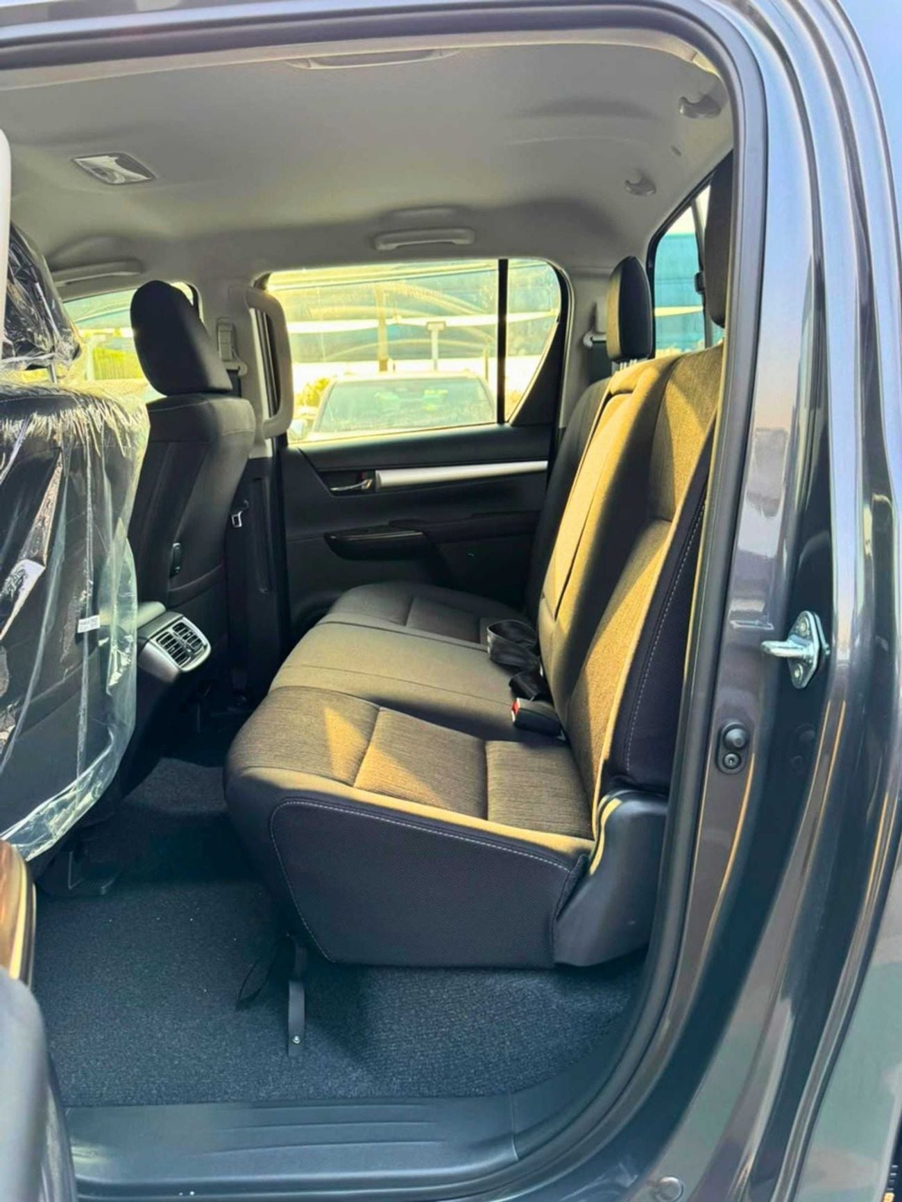 Toyota Hilux SR5 DOUBLE CABIN || 2.8L V4 DIESEL || BLIND SPOT | (CODE # HDAH1)