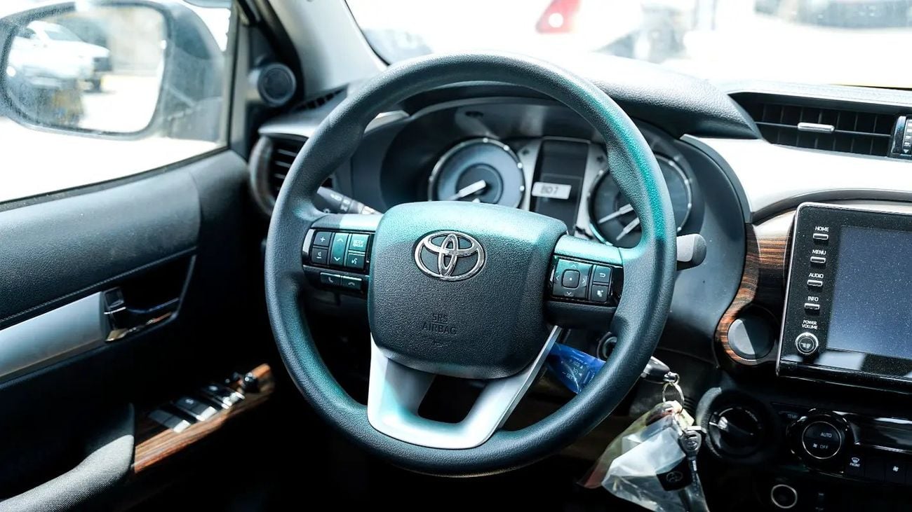 Toyota Hilux GLX 2.8 FULL GCC Specs